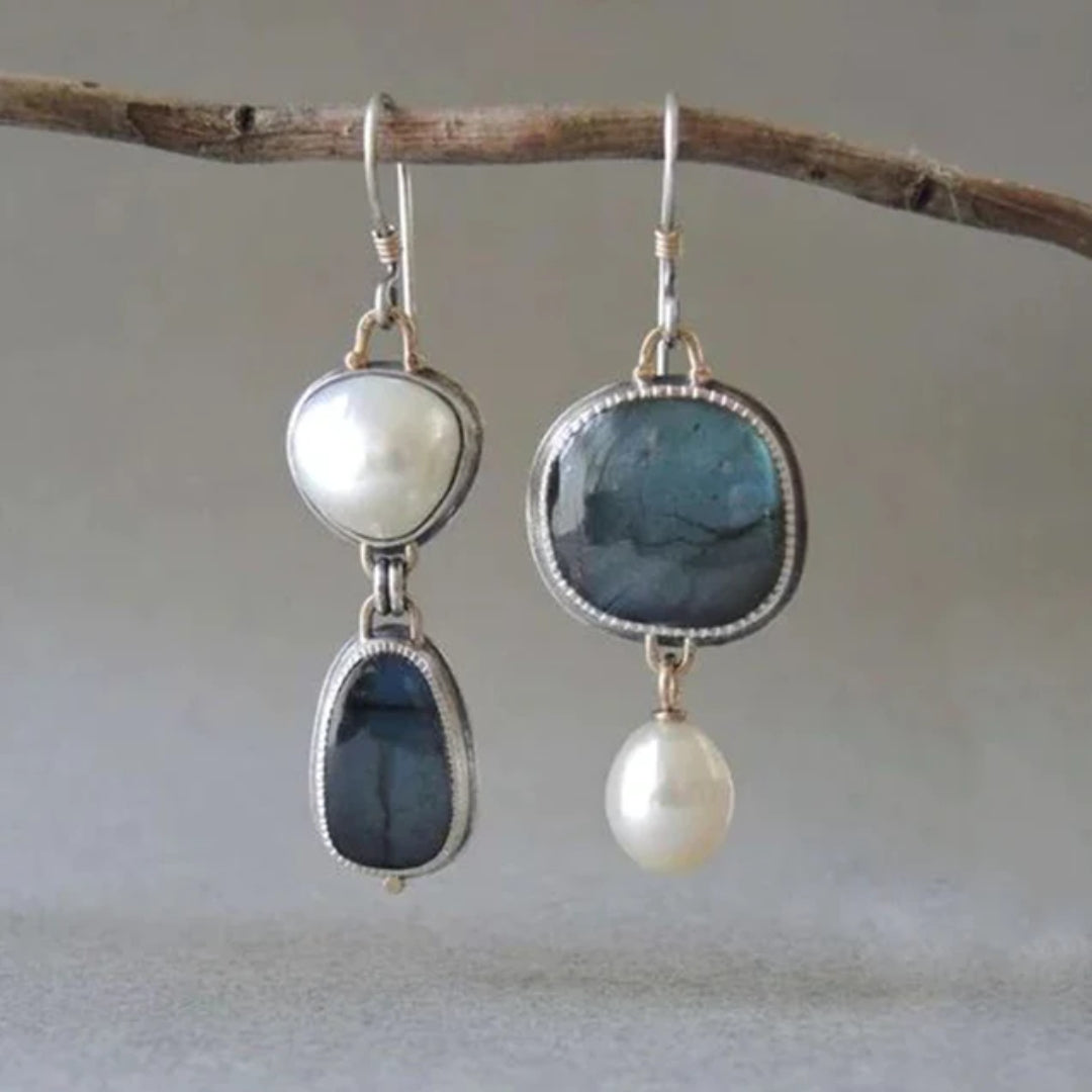 Srebrne kolczyki Graceful Blue Pearl